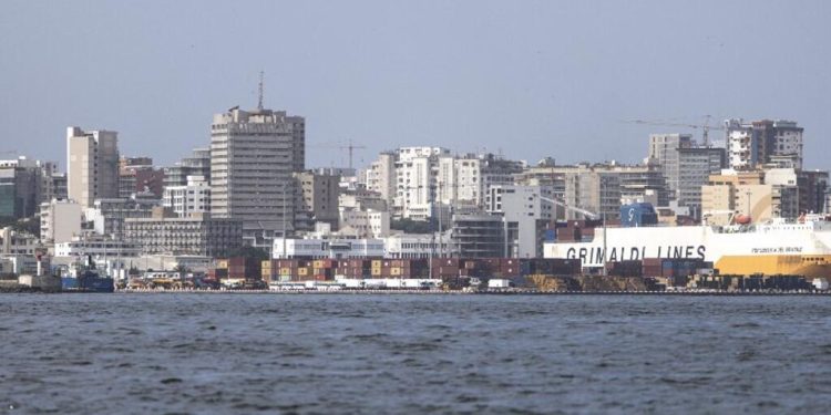 En désignant un banquier pour gérer sa dette, le Sénégal amorce un «probable changement de stratégie» image principale