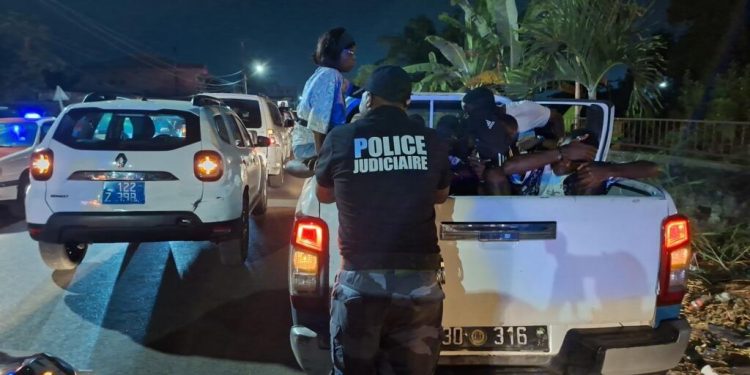 Gabon: à Libreville, une opération de nuit contre le petit et le grand banditisme image principale