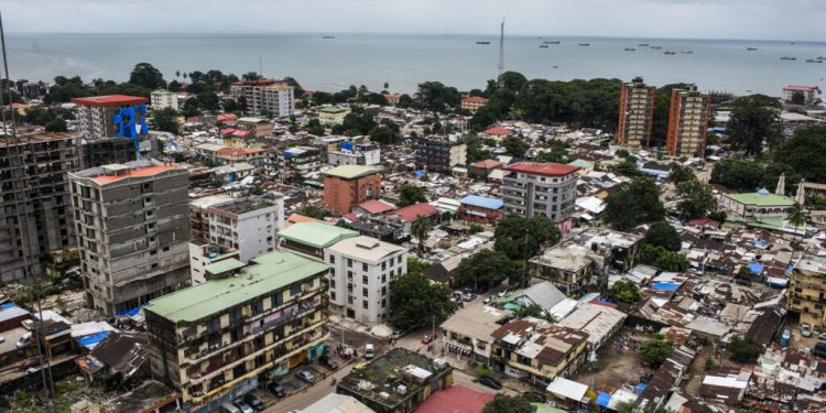 Guinée: l'ancien gouverneur de la Banque centrale condamné en appel pour détournement de fonds image principale