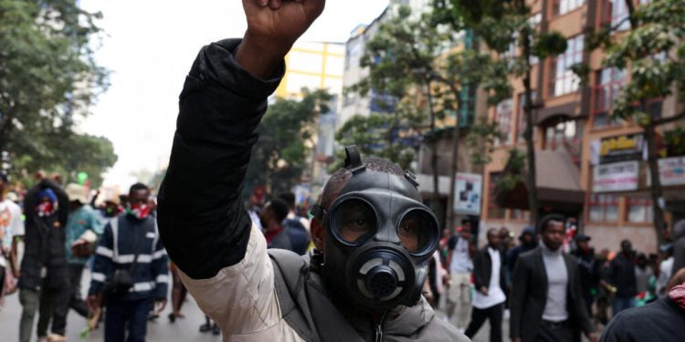 Kenya: six manifestants retrouvés «abandonnés» dans les rues de Nairobi, tous disent avoir subi des violences image principal