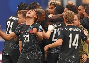 Mondial 2026: huitième de finale historique pour le Canada, retour à la maison pour les Sud-Africains image principale