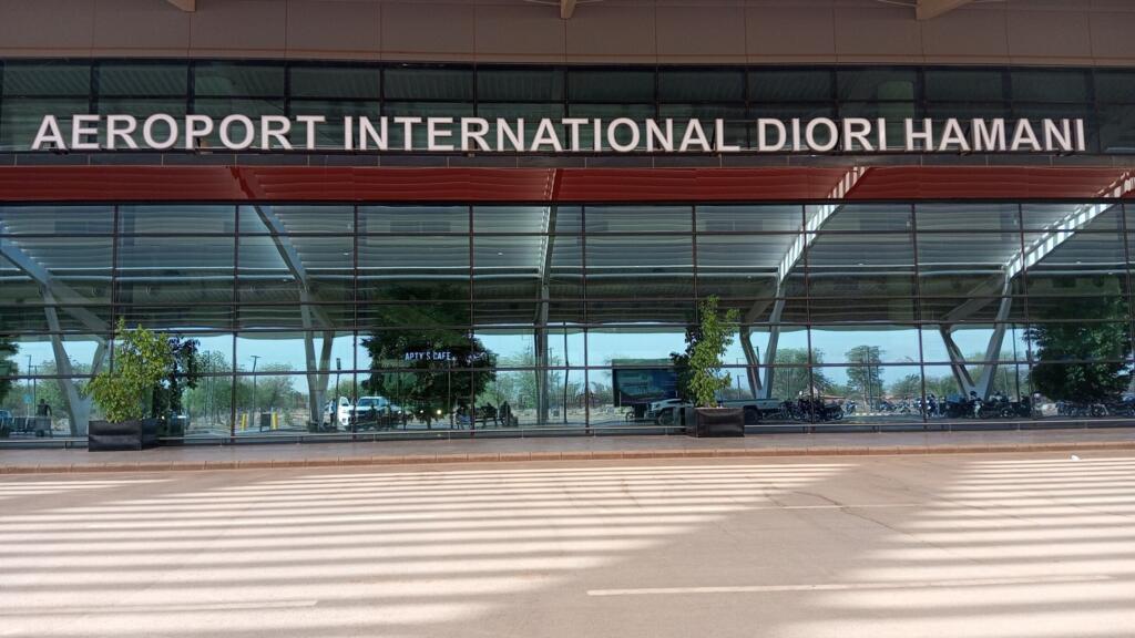 Niger: de violents tirs à l’arme lourde entendus depuis l’aube dans la zone de l’aéroport international image principale Niger: de violents tirs à l’arme lourde entendus depuis l’aube dans la zone de l’aéroport international image principale