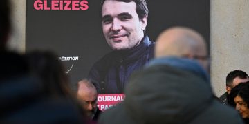 Tensions France-Algérie: «Il faut que Christophe Gleizes puisse retrouver sa grand-mère de 102 ans» image principale