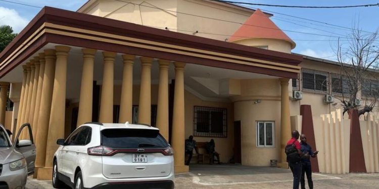 Tentative de coup d’État au Bénin de décembre 2025: l’ex-ministre Candide Azannaï a comparu devant la justice image principal