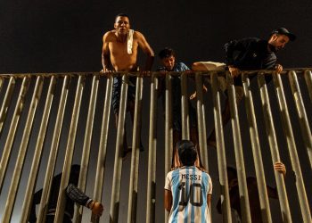 À Ceuta, un afflux de migrants sans précédent provoque l'affolement et un début de crise diplomatique image principale