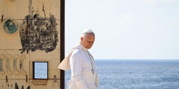À Lampedusa, le pape Léon XIV exhorte l'Europe à agir davantage pour protéger les migrants image principale