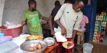 À midi, on mange quoi: bon et pas cher, le garba est devenu le plat national ivoirien [3/5] image principale