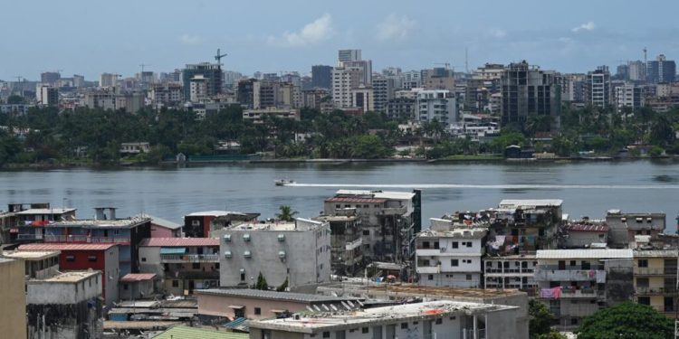 À Yamoussoukro, le boom de l’immobilier ravit les investisseurs, inquiète les agriculteurs image principale