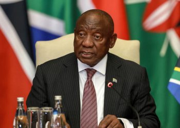 Afrique du Sud: le président Ramaphosa obtient un répit dans l’affaire dite du «farmgate» image principale