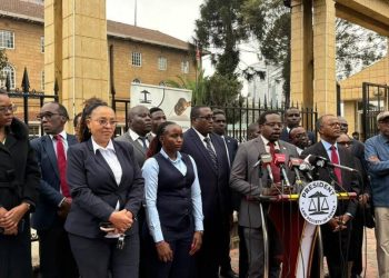 Au Kenya, des avocats manifestent contre «une justice corrompue qui refuse de se réformer» image principale