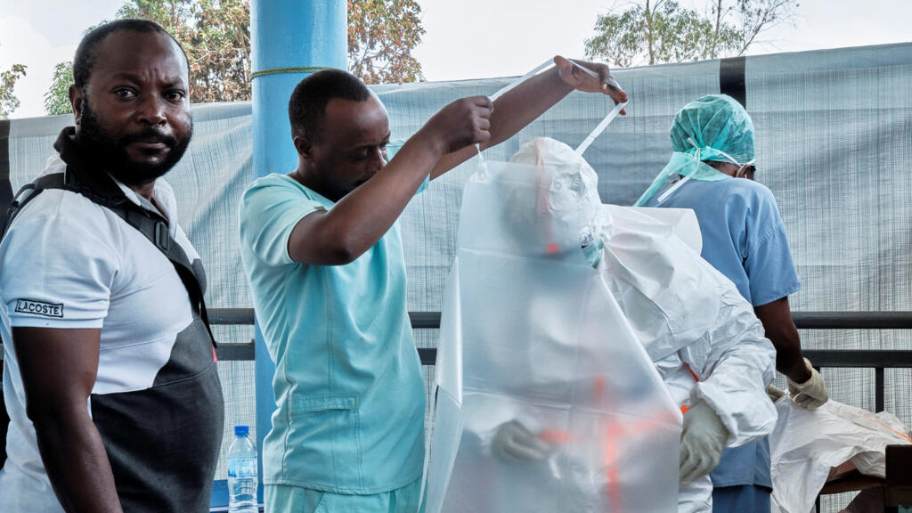 Ebola en RDC: de nouvelles provinces touchées suite à des «cas importés» d'Ituri image principale Ebola en RDC: de nouvelles provinces touchées suite à des «cas importés» d'Ituri image principale