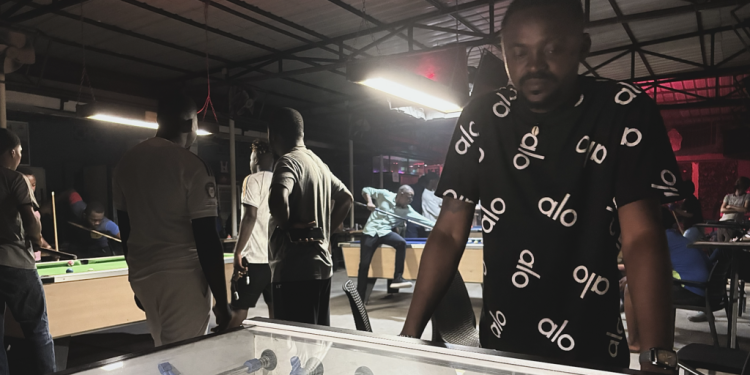 Football, les autres terrains: en RDC, le baby-foot, terrains en miniature [2/5] image principale
