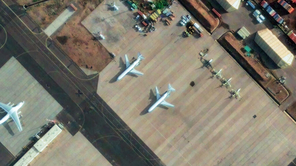 Guerre au Soudan: l'ONU dénonce l'utilisation d'avions civils pour ravitailler les paramilitaires FSR image principale Guerre au Soudan: l'ONU dénonce l'utilisation d'avions civils pour ravitailler les paramilitaires FSR image principale