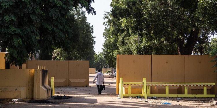 La France annonce avoir retiré tous ses diplomates du Burkina Faso image principale