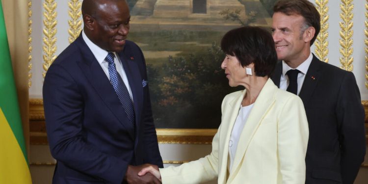 La France et le Gabon parviennent à un premier protocole d'accord sur le manganèse image principale