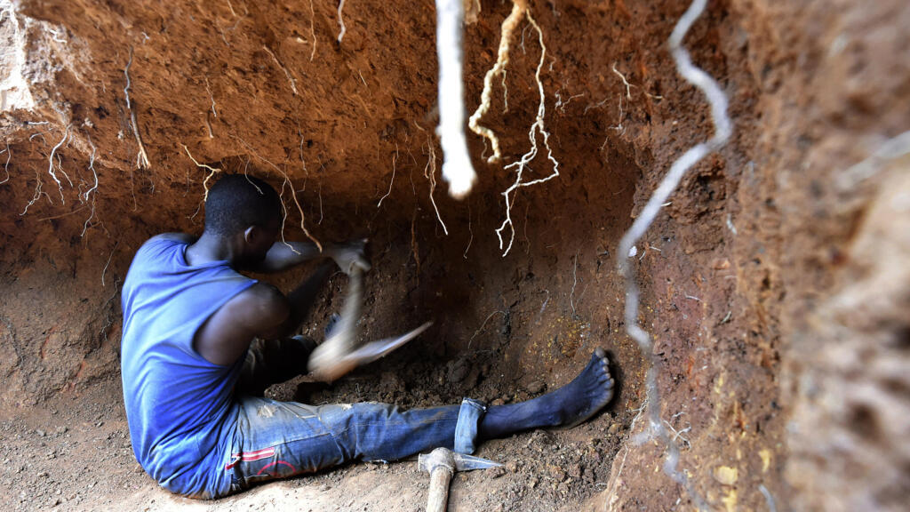 Orpaillage illégal en Côte d’Ivoire: une menace jugée «fortement préoccupante» image principale Orpaillage illégal en Côte d’Ivoire: une menace jugée «fortement préoccupante» image principale