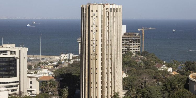 Sénégal: pourquoi les investissements directs étrangers s'effondrent-ils? image principale
