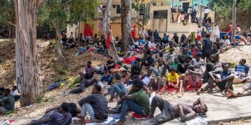 À Ceuta, les mineurs marocains refusent le retour réclamé par Rabat image principale