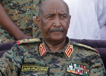 Abdel Fattah al-Burhan dénonce la proposition de Washington d'étendre l'embargo sur les armes à tout le Soudan imag