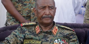 Abdel Fattah al-Burhan dénonce la proposition de Washington d'étendre l'embargo sur les armes à tout le Soudan imag