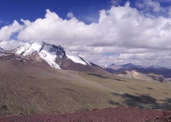 Alpinisme: à 15 ans, le Marocain Youssef Tazi rêve de l'Everest après avoir gravi le sommet Kang Yatse II image principa