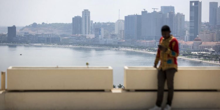 Angola: une loi sur les «fausses informations» suscite des craintes pour la liberté d'expression image principale