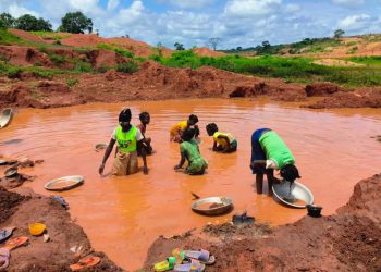 Centrafrique-Cameroun: après l’éboulement de Zamboï, les oppositions critiquent l’encadrement des mines d’or image principale