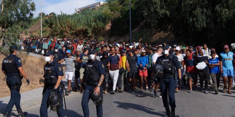 Espagne: 1800 places d'hébergements pour les migrants encore à Ceuta, 500 mineures isolées prises en charge image princi
