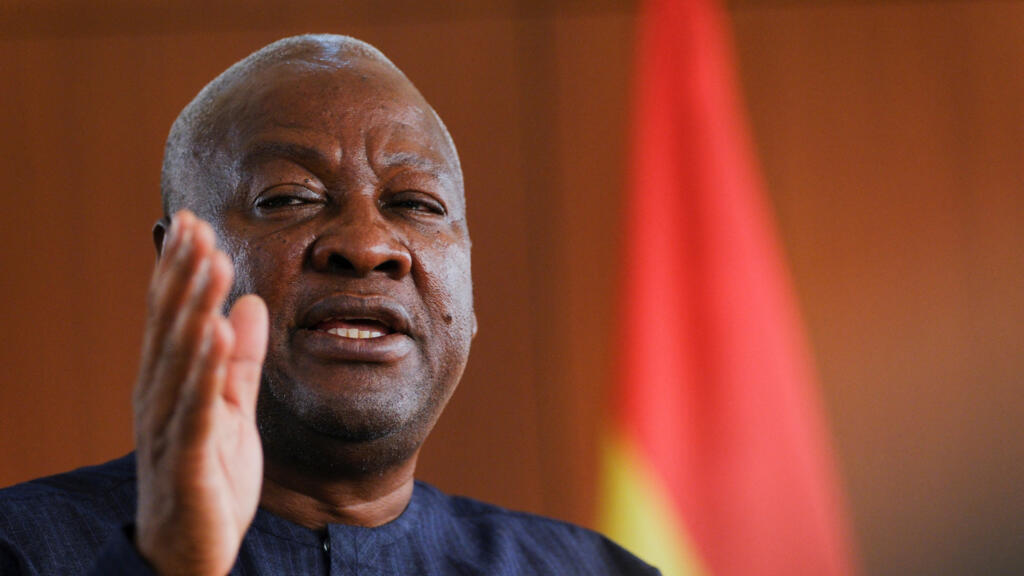 Ghana: le gouvernement veut réformer la Constitution pour allonger le mandat présidentiel image principale Ghana: le gouvernement veut réformer la Constitution pour allonger le mandat présidentiel image principale