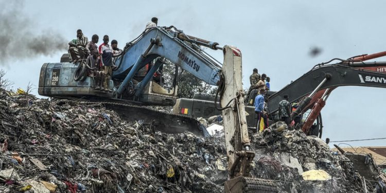 Guinée: un éboulement fait au moins 31 morts dans une décharge à Conakry image principale