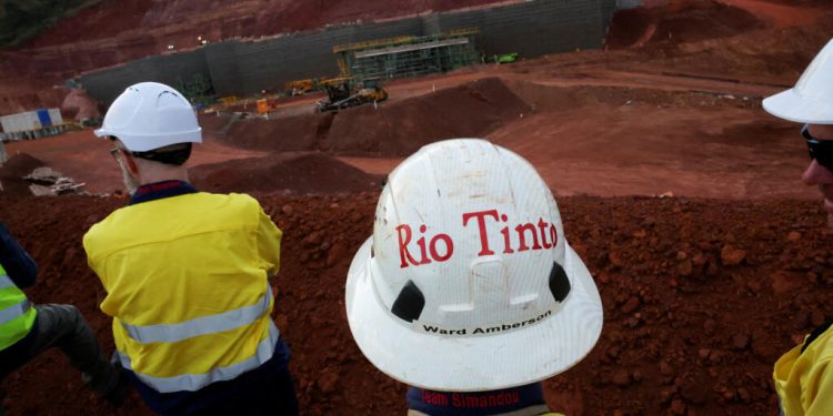 La Guinée en tête des investissements directs étrangers en Afrique grâce à son secteur minier image principale