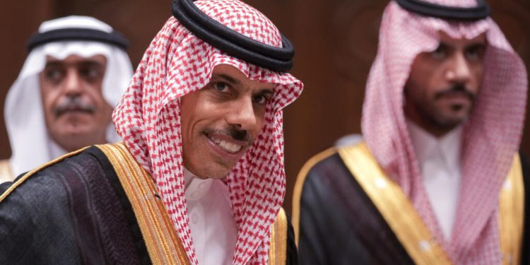 Le Soudan et l’Arabie saoudite signent un accord afin de renforcer leur coopération image principale