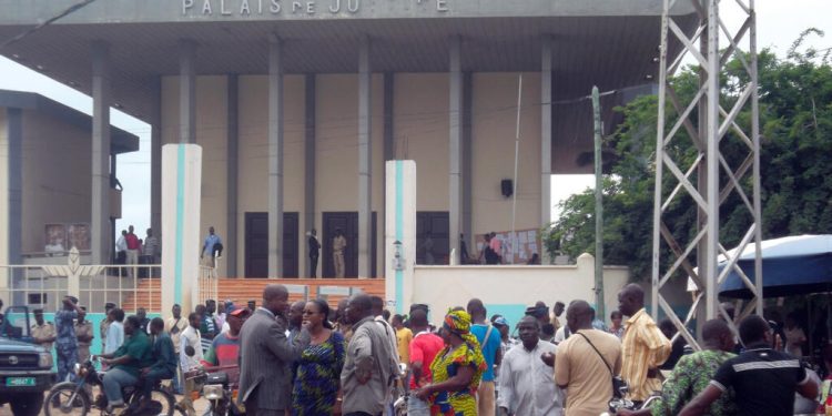Lomé s'exprime pour la première fois sur l'arrestation de deux journalistes français au Togo image principale