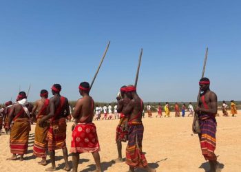 Madagascar: pour le peuple sakalava, le premier bain annuel des reliques de son roi Toera depuis 128 ans image principale