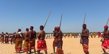 Madagascar: pour le peuple sakalava, le premier bain annuel des reliques de son roi Toera depuis 128 ans image principale